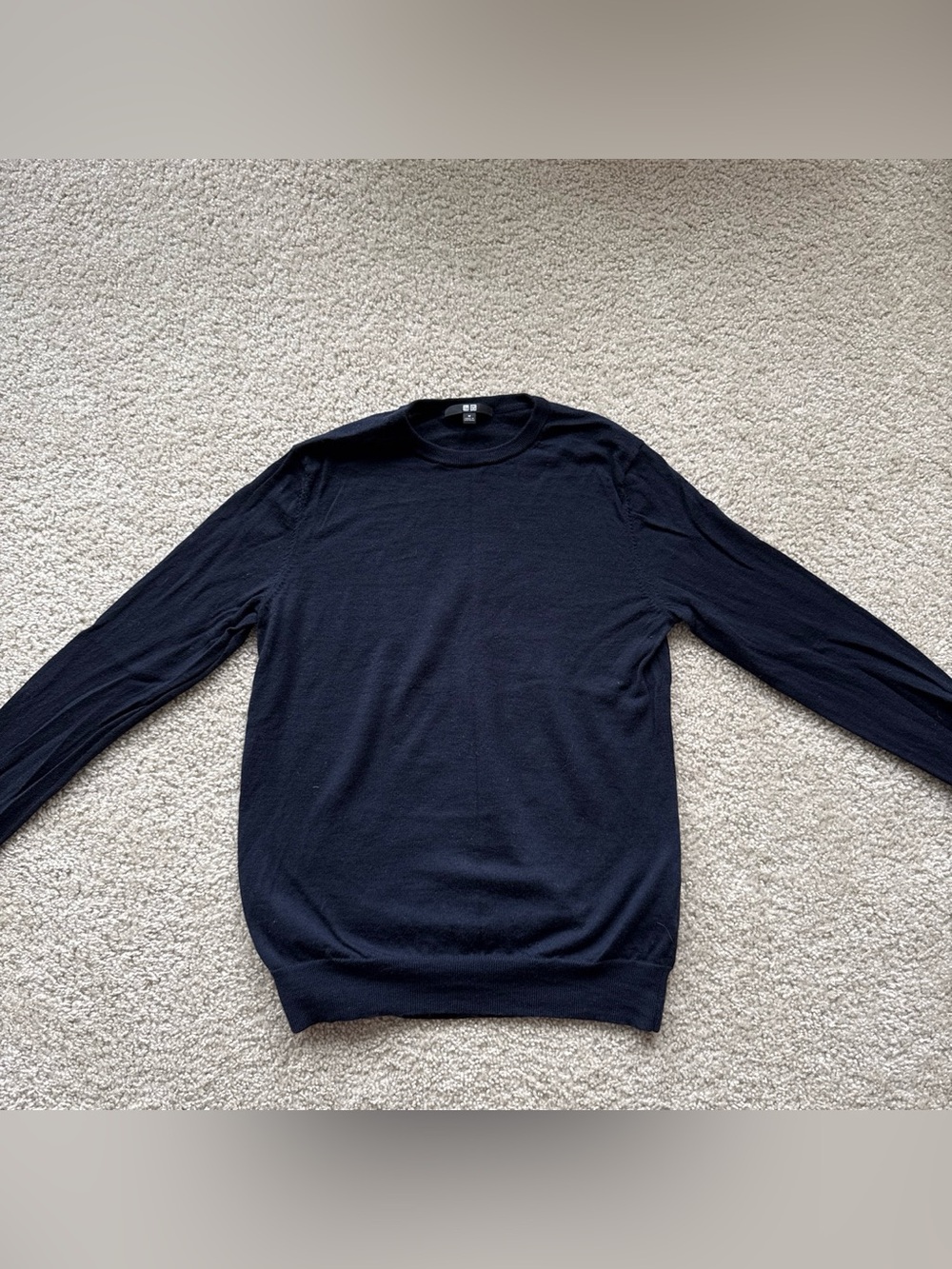 Uniqlo Men’s Navy Blue Wool Crewneck Sweater with Long-Sleeves